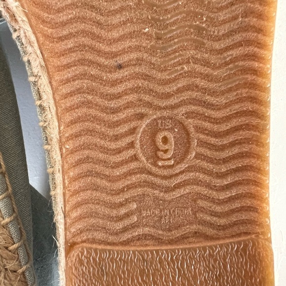 Soludos Flamingos Embroidered Espadrille Smoking Slipper, Light Blue, 9 - Picture 9 of 12